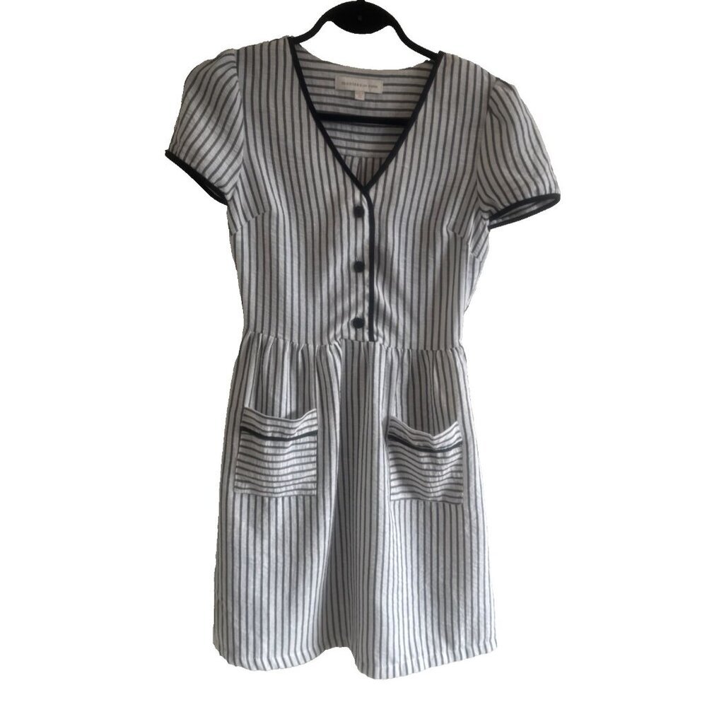 Monteau Dress‎ X small Black white striped pockets v neck short sleeve Wednesday